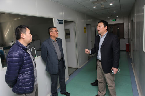 参观济南市疾控中心实验室