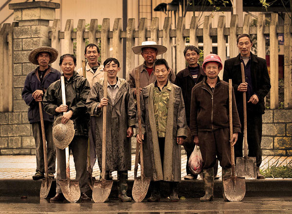 超级震撼的农民工形象图