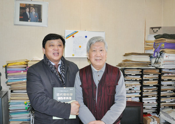 贾堂宏主任看望顾玉东院士