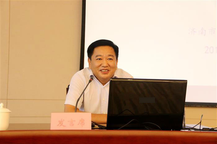 ,市卫生局党委委员、爱卫办主任齐先文主任讲座