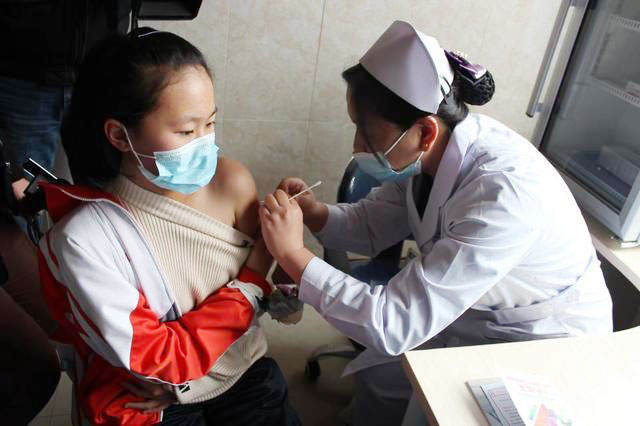 济南市2022级在校七年级女孩HPV疫苗免费接种项目首针仪式在莱芜区济南市第二妇幼保健院举行