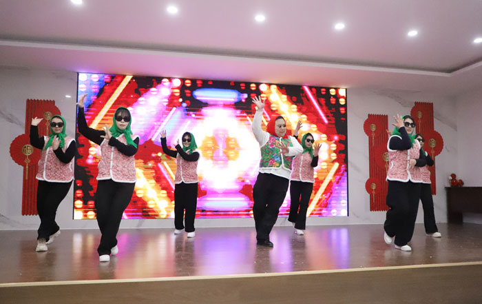 四病区舞蹈《谁家大美人》