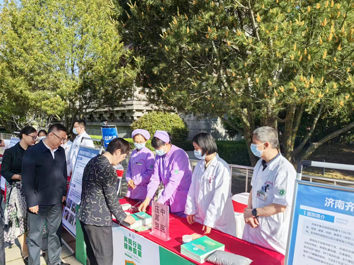 受到了上级领导和群众的一致好评