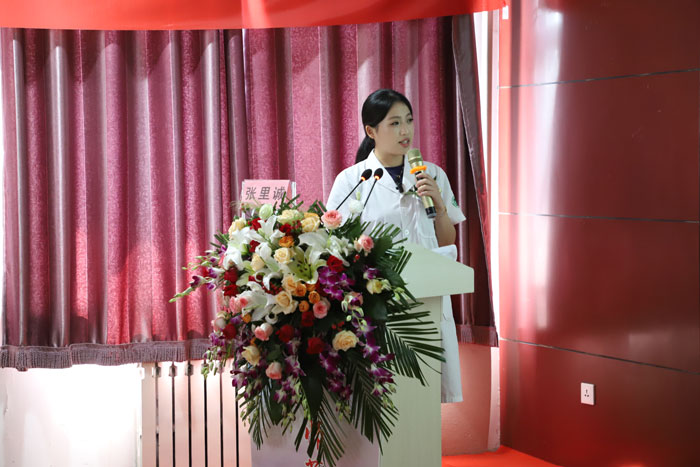 <a href=https://www.qlhyyy.cn/yxgnk/ target=_blank class=infotextkey>医学功能科</a>张里诚：《甲状腺及乳腺结节分级指南》