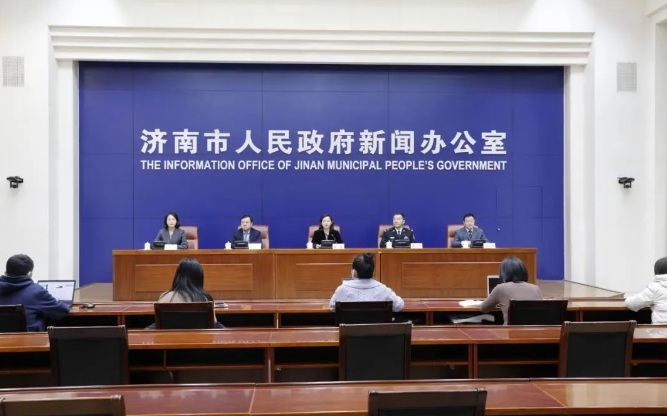 济南对疫情风险人员全面施行健康码赋黄码或红码管理