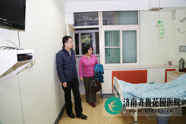 ɽѧڶҽԺԺԺ쵼ͬι۲