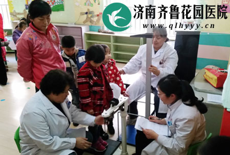 幼儿园儿童查体之测量身高体重
