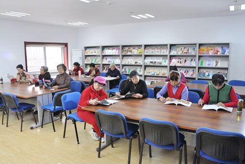 历下区社区图书室可以达到社区间、社区与区图书馆间通借通还