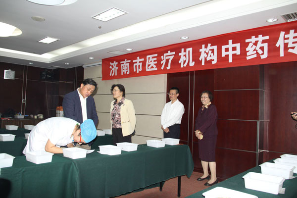 中药鉴别考试现场