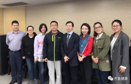 采访结束后,济报集团记者团与苏国海院长合影留念